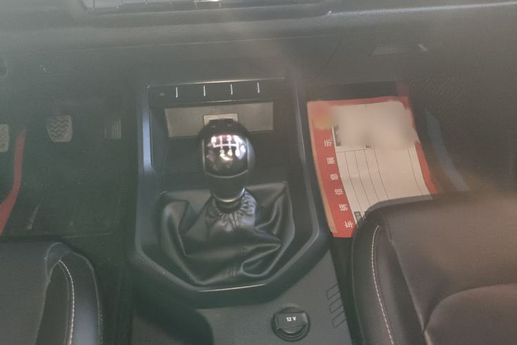 Used JMC DaDao 2023 All-Purpose 2.3T Diesel Manual Two-Wheel Drive Standard-Wheelbase Comfort Edition
