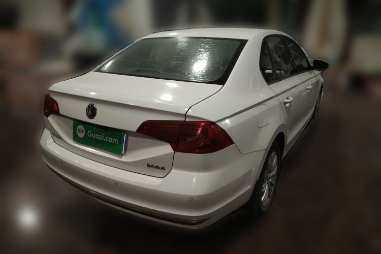 Used Volkswagen Bora 2016 1.6L manual Comfort trim level
