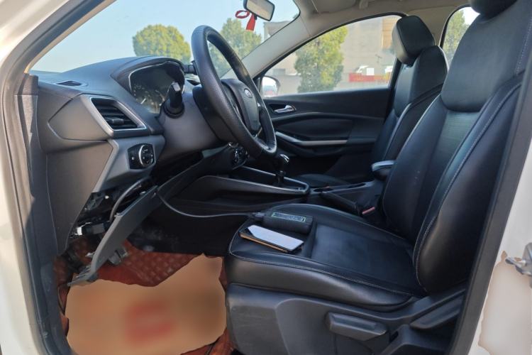 Used Ford Escort 2015 1.5L Manual Fashion Edition
