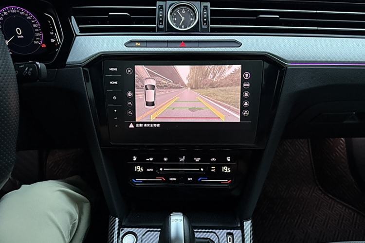 Used Volkswagen Magotan 2023 2 Million Units Commemorative Edition 330TSI DSG Luxury Version
