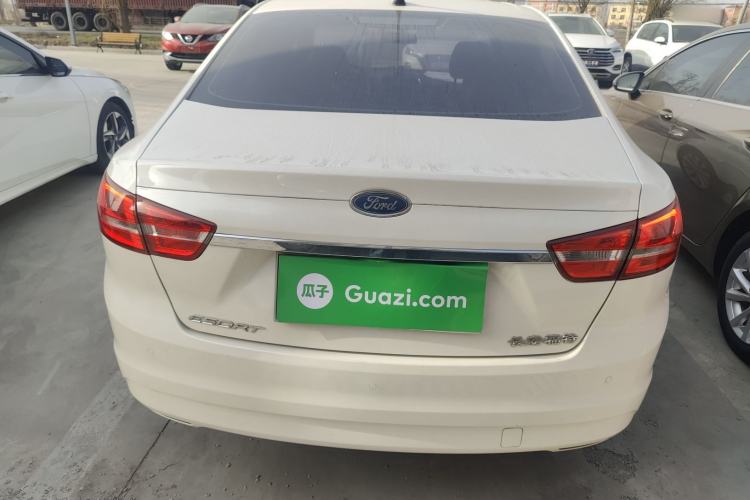 Used Ford Escort 2015 1.5L Automatic Fashion Model