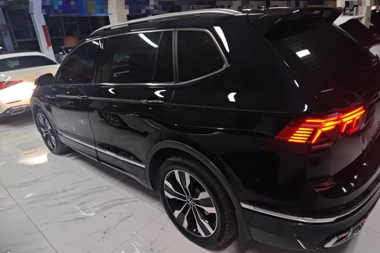 Used Volkswagen Tiguan L 2022 330TSI Automatic Two-Wheel Drive R-Line Enhanced Edition