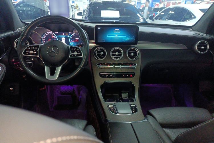 Used Mercedes-Benz GLC 2020 Facelift GLC 260 L 4MATIC Luxury Edition
