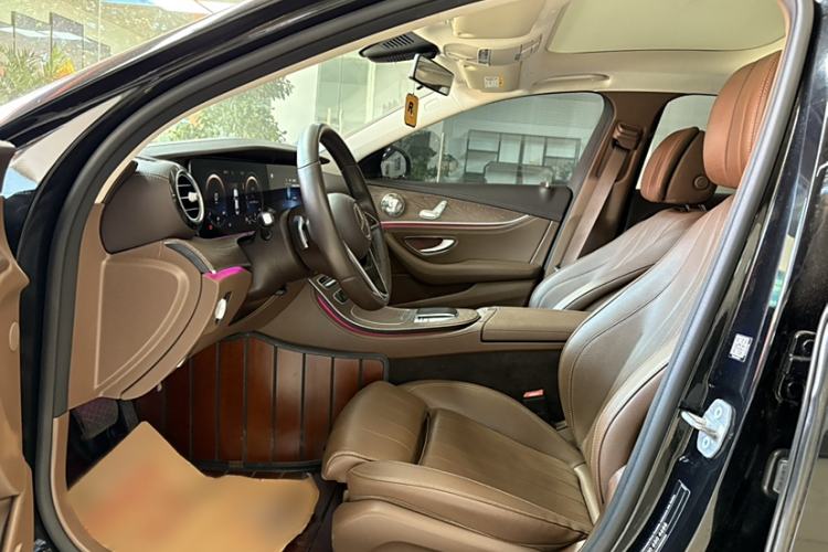 Used Mercedes-Benz E-Class 2022 E 260 L
