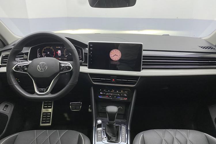 Used Volkswagen Tiguan L 2023 330TSI Automatic Two-Wheel Drive R-Line Enjoyment Edition
