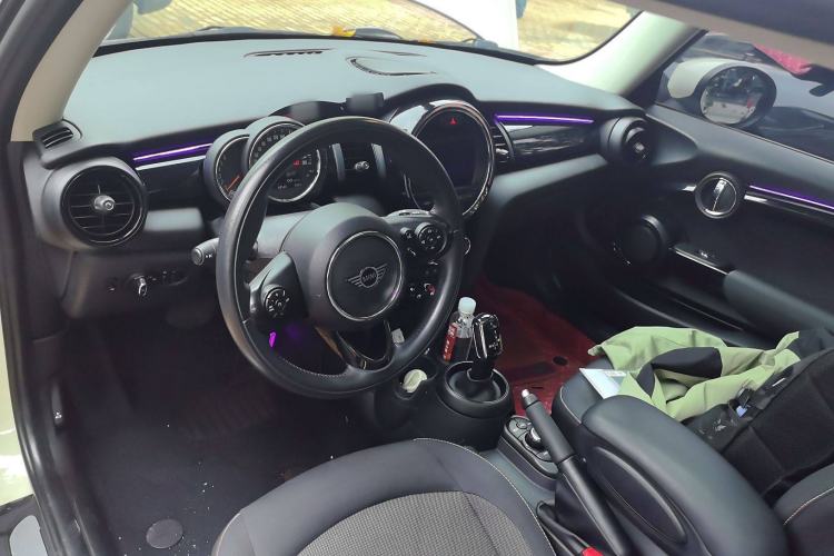 Used  MINI 2019 1.5T ONE PLUS
