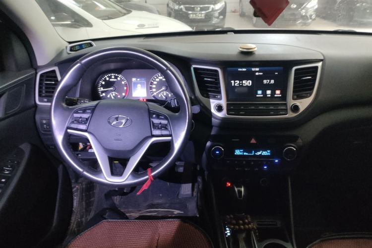 Used Hyundai Tucson 2018 1.6T Dual-Clutch Two-Wheel Drive 15th Anniversary Special Edition