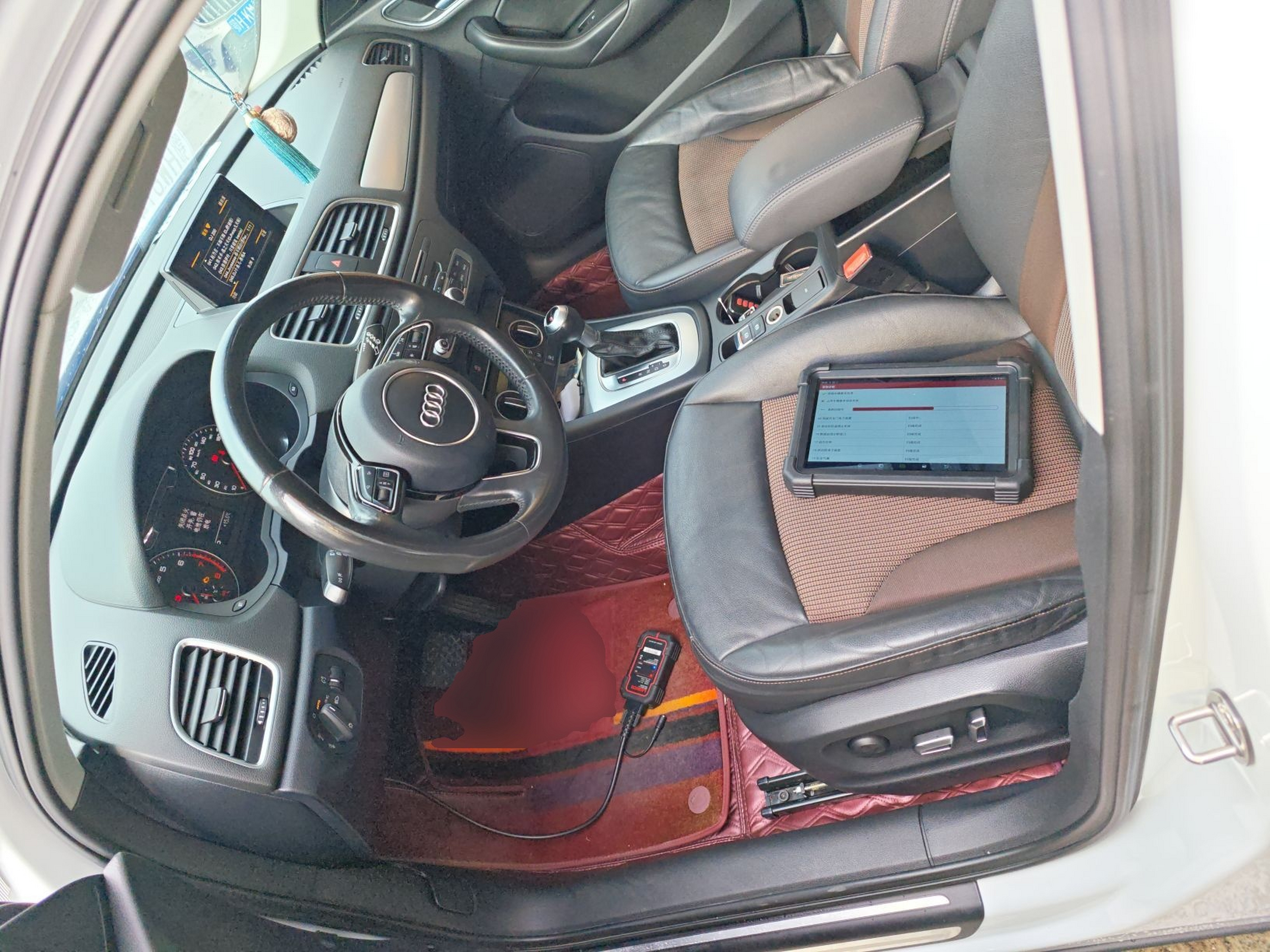 Переднее сиденье в автомобиле