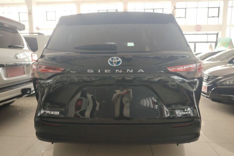 Used Toyota Sienna 2021 2.5L Hybrid Comfort Edition
