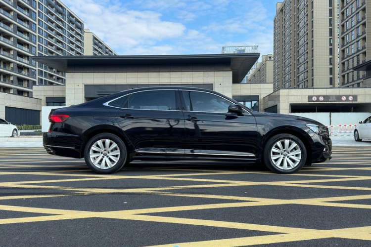 Used Volkswagen Passat 2020 330TSI Elite Edition China VI
