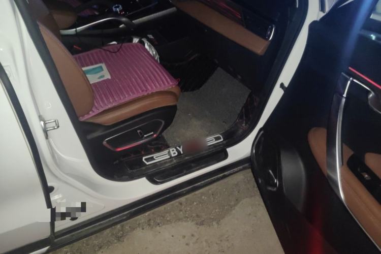 Used Geely Auto Emgrand X7 Sport 2020 1.8TD DCT Zhi Ling PRO
