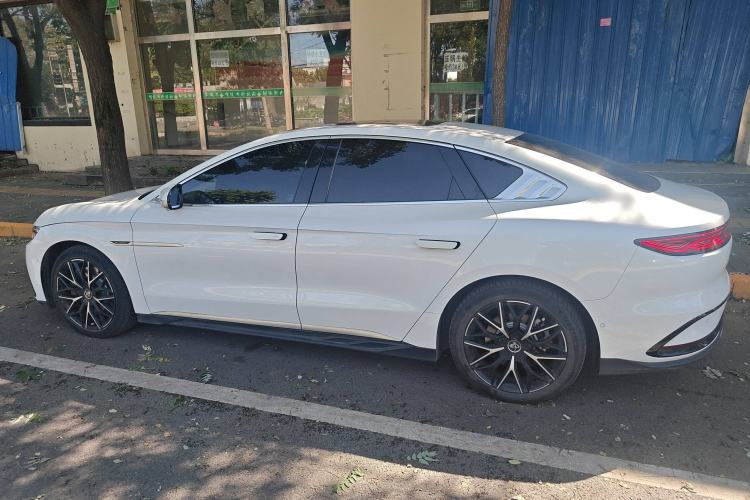 Used BYD Han 2022 EV Genesis Edition 610KM All-Wheel Drive Premium Model
