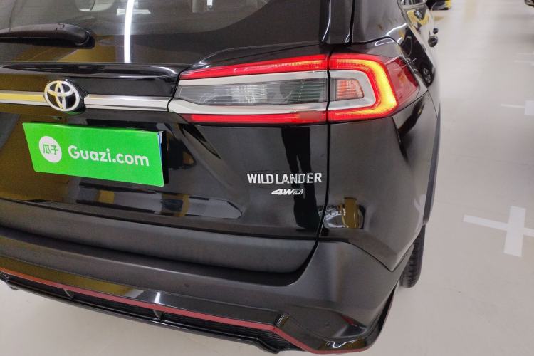 Used Toyota Wildlander 2020 2.0L CVT 4x4 Tech Edition
