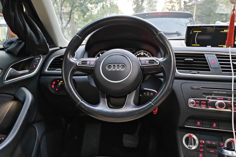 Used Audi Q3 2015 30 TFSI Ambition Edition
