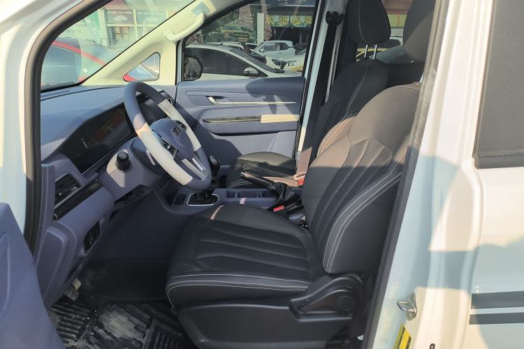 Used  Ruisheng Ace M7 2025 1.6L Manual Standard Wheelbase Comfort Version 5 Seats
