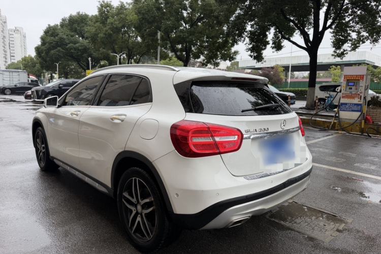 Used Mercedes-Benz GLA 2015 GLA 200 Fashion Model
