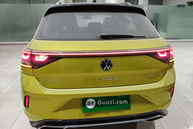 Used Volkswagen T-ROC 2023 300TSI DSG Two-Wheel Drive Starlight Edition