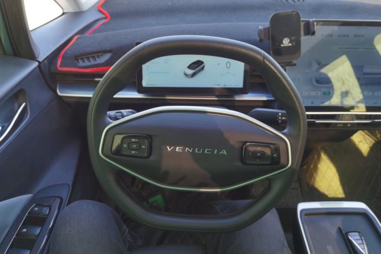 Used Venucia VX6 2024 520 Travel Edition