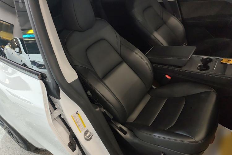 Used Tesla Model Y 2024 Rear-Wheel-Drive Version
