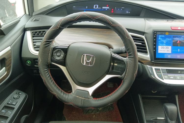 Used Honda Jade 2017 1.8L automatic Comfort version 5 seats
