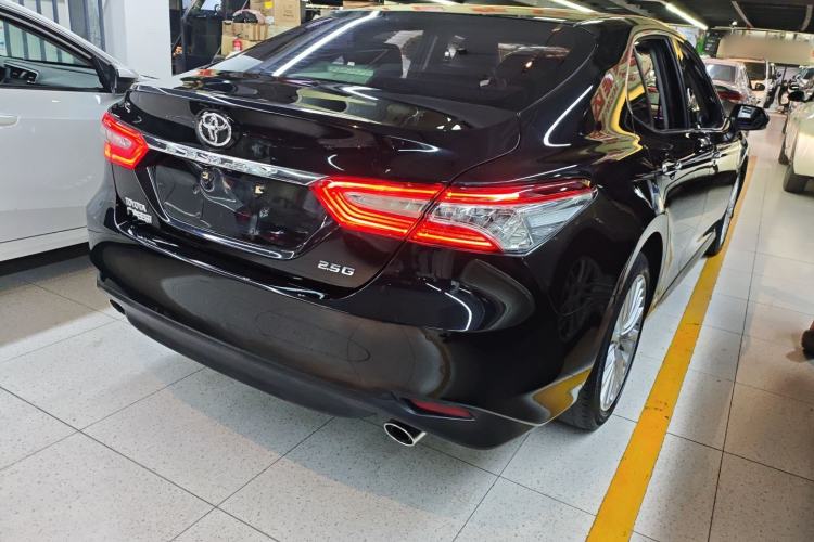 Used Toyota Camry 2018 2.5G Luxury Edition
