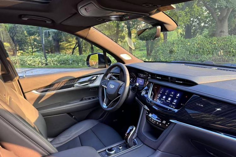 Used Cadillac XT6 2022 2.0T 7-Seater Four-Wheel Drive Luxury Version
