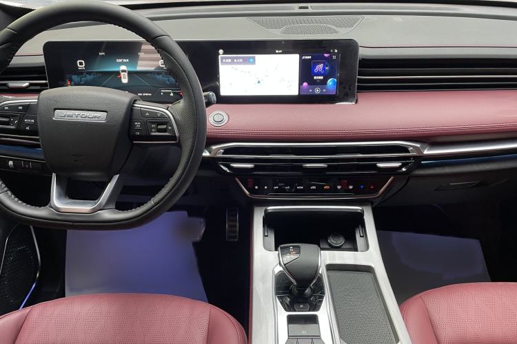 Used JETOUR X70 PLUS 2023 1.5T DCT Brave PLUS 5-Seater
