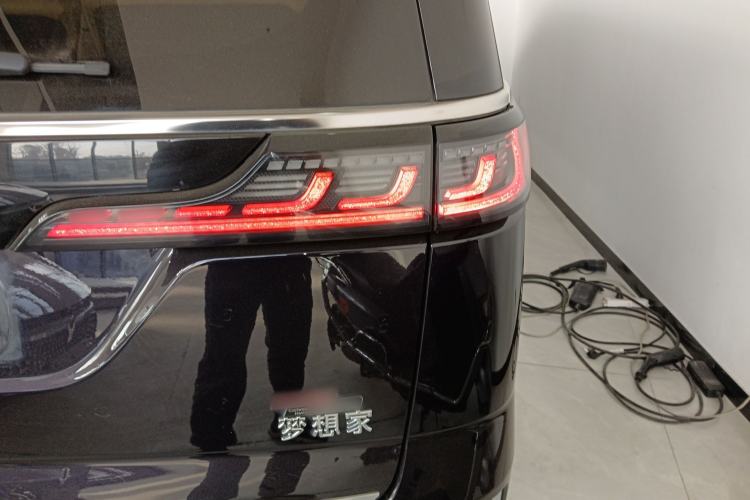 Used VOYAH Dream 2025 PHEV Four-Wheel-Drive Flagship Kunpeng Edition
