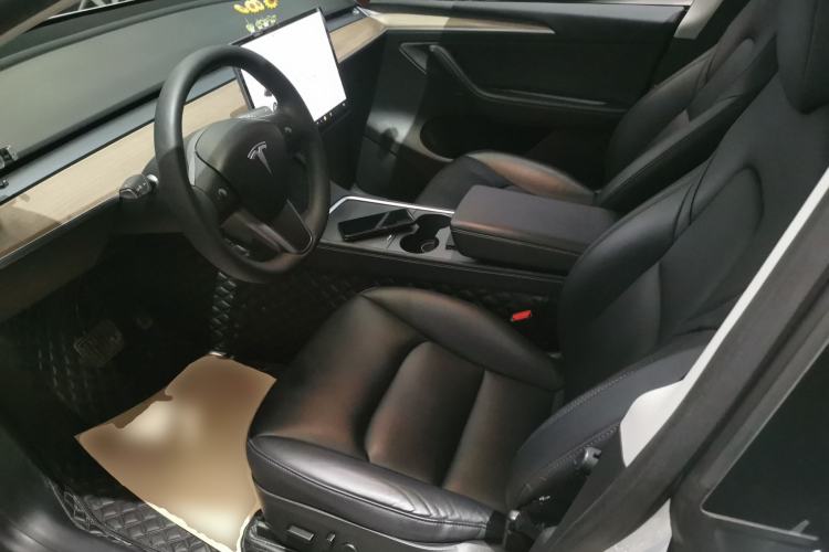 Used Tesla Model Y 2021 Long-Range All-Wheel-Drive Version 3D7