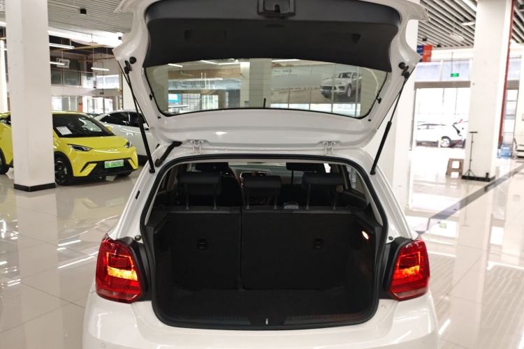 Used Volkswagen Polo 2018 1.5L Automatic Enjoyment Model
