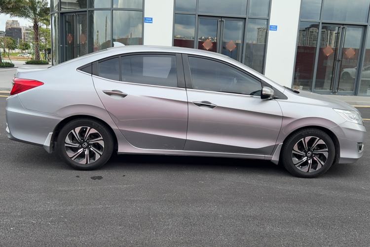 Used Honda Crider 2016 1.8L CVT Luxury Edition
