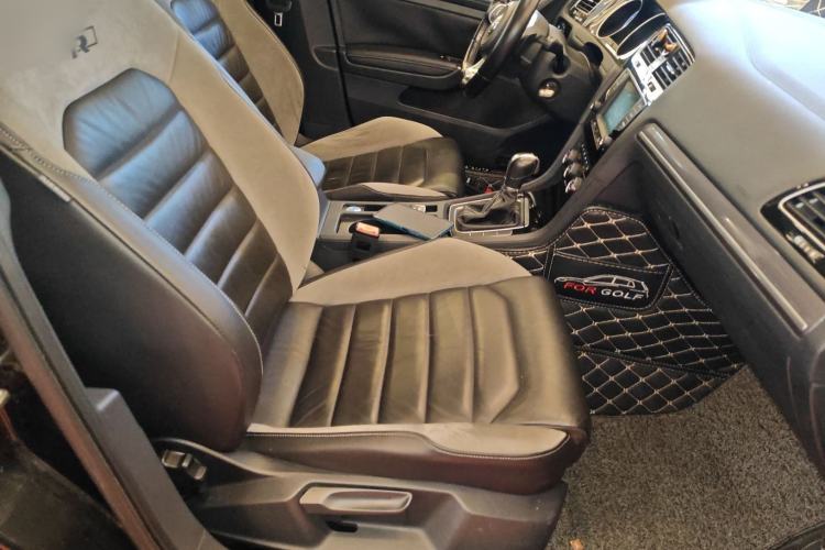 Used Volkswagen Golf 2017 280TSI Automatic R-Line Million-Vehicle Commemorative Edition
