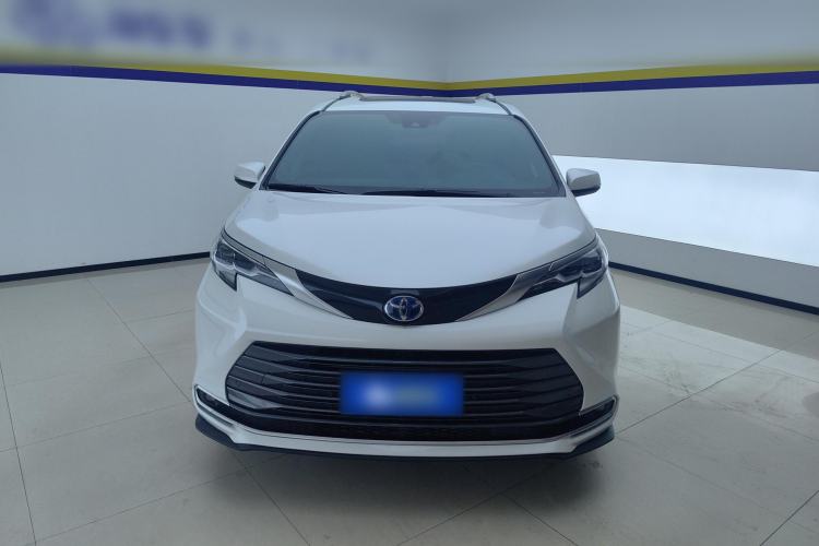 Used Toyota Sienna 2021 2.5L Hybrid Premium Edition
