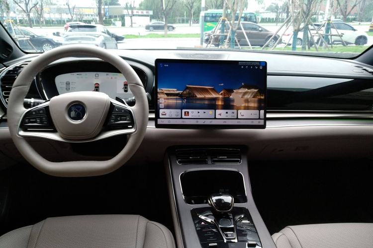 Used BYD Han 2025 EV with 701 km of Laser Radar-Enabled Intelligent Driving
