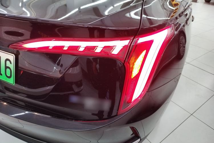 Used Hongqi E-QM5 2024 610 km PLUS
