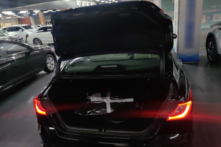 Used Toyota Camry 2024 Dual-Engine 2.5HG Prestige Edition
