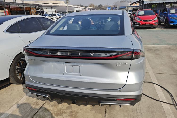 Used  L6 2025 EM-i 140km Starship Edition