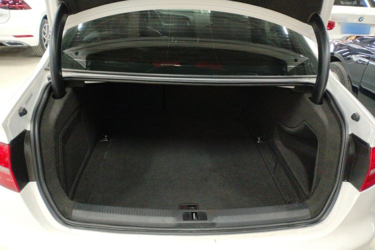 Used Audi A4L 2015 35 TFSI Automatic Comfort Model
