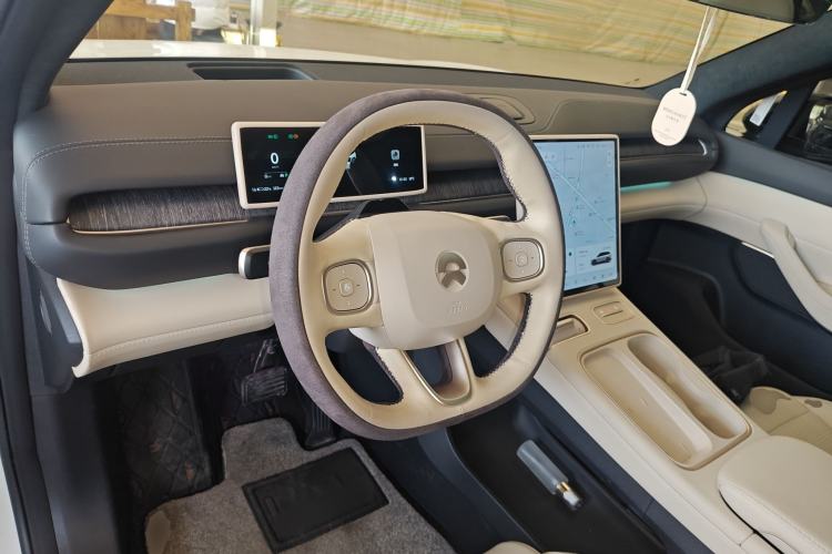 Used Nio ES6 2024 75 kWh
