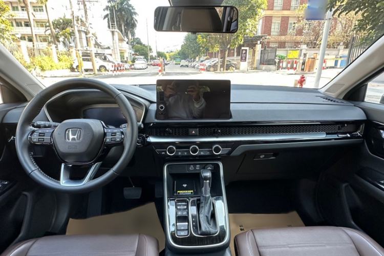 Used Honda CR-V 2023 240TURBO Two-Wheel Drive Deluxe Edition 7 Seats
