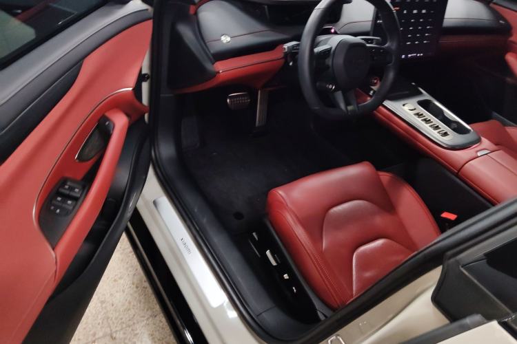 Used  SU7 2024 Four-Wheel Drive Ultra-Long Range Advanced Intelligent Driving Max Edition
