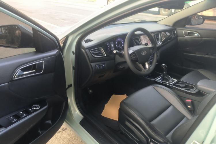 Used Hyundai Mistra 2014 1.8L Automatic Smart GLS
