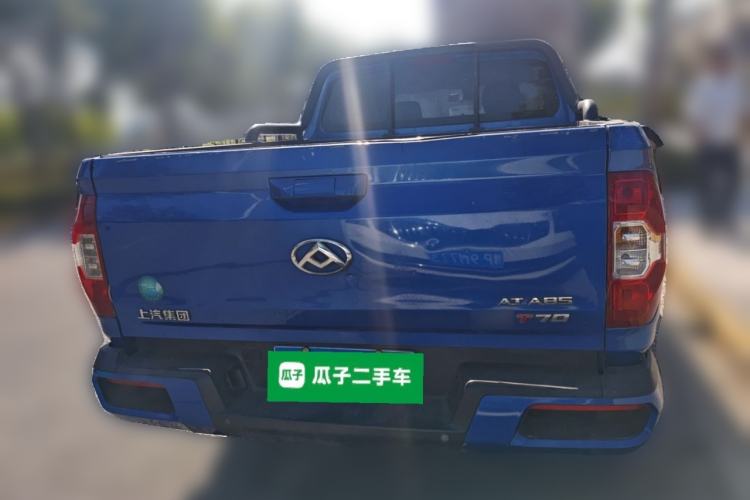 Used SAIC MAXUS T70 2019 2.0T Diesel Automatic Two-Wheel Drive Comfort Edition with Long Bed and High Ground Clearance
