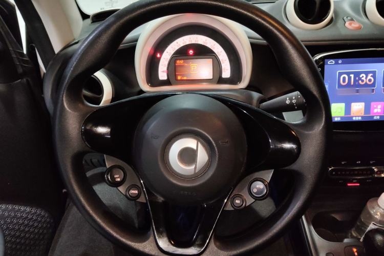 Used  fortwo 2018 1.0L 52kW Hardtop Dynamic Version China V