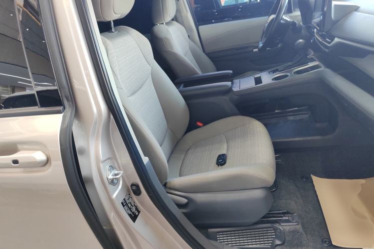 Used Toyota Sienna 2021 2.5L Hybrid Comfort Edition