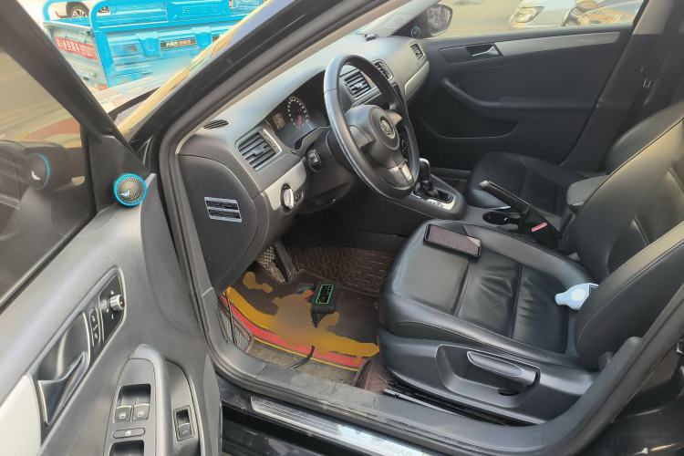 Used Volkswagen Sagitar 2014 1.6L Automatic Comfort Model
