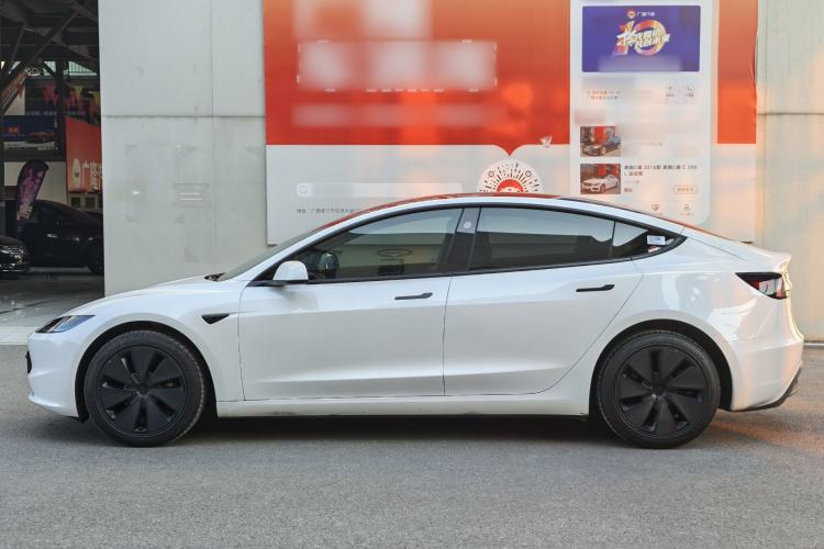 Used Tesla Model 3 2025 Rear-Wheel-Drive Version
