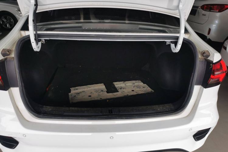 Used Roewe i5 2021 1.5L CVT Platinum Edition
