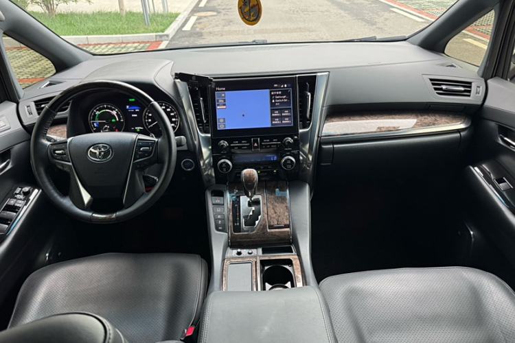 Used Toyota Alphard 2021 Dual-Engine 2.5L Prestige Edition
