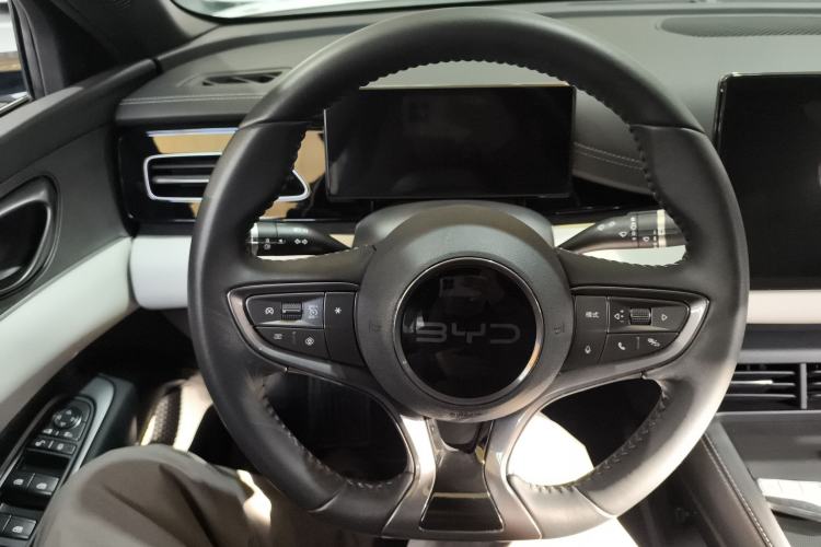 Used BYD Seal 06 New Energy 2024 DM-i 120KM Prestige Model
